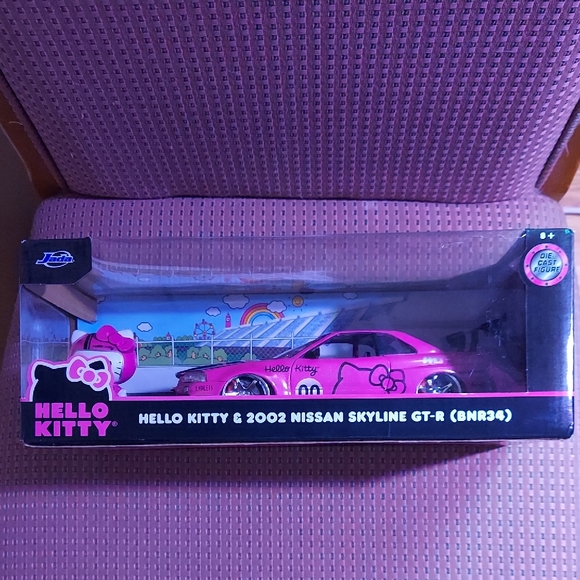 2009 Nissan Skyline GT-R R35 Con Figura Hello Kitty Tokyo Speed